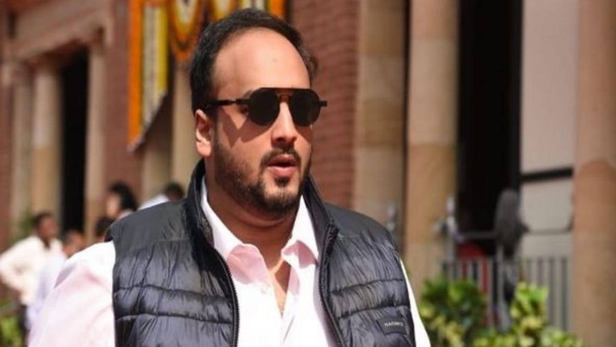 Maharashtra: Baba Siddique son and NCP leader Zeeshan Siddique received a death threat via email Mumbai Police