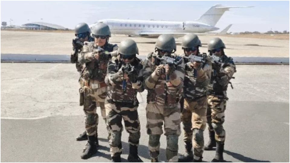 Mock drill at Raja Bhoj Airport: Agencies surrounded plane within minutes of hijacking information