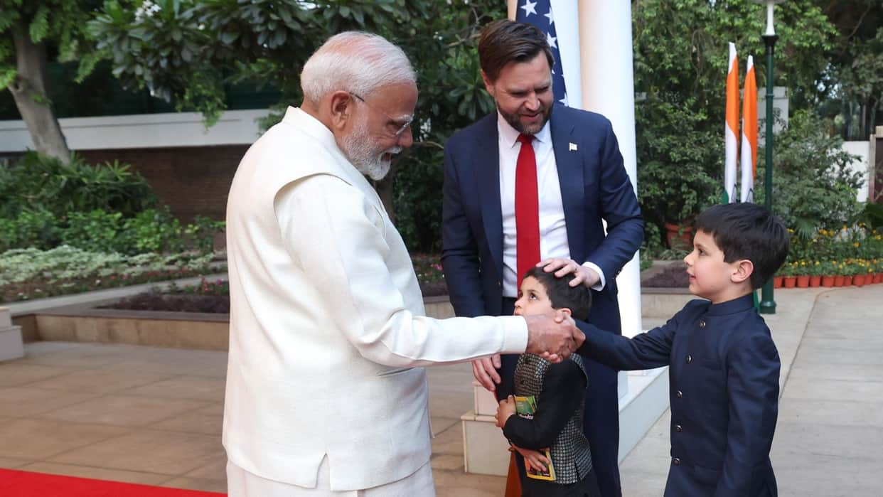 Rajasthan: US VP reached Jaipur after meeting PM Modi, will be welcomed in royal style at Amer Palace