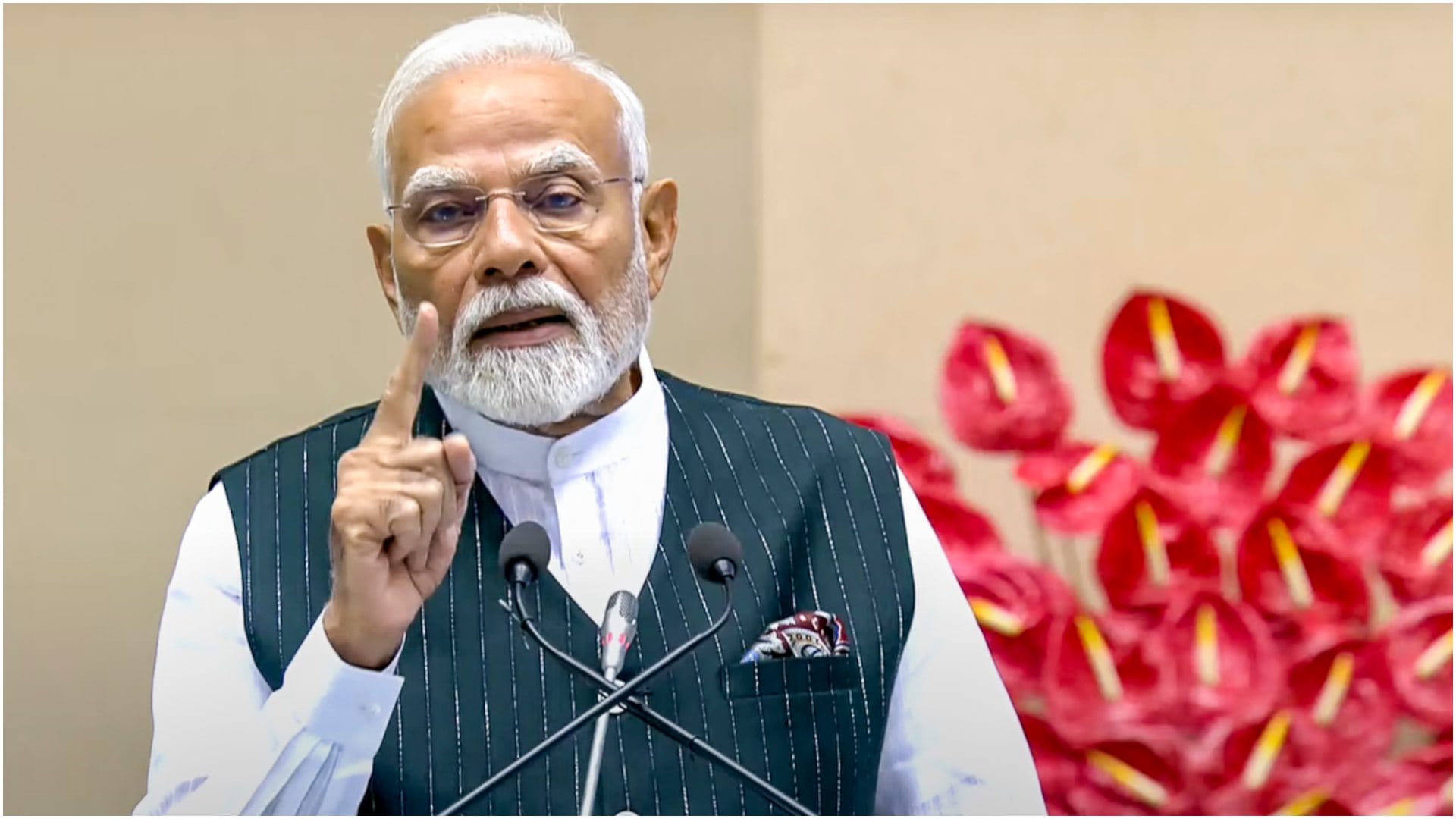 प्रधानमंत्री नरेंद्र मोदी