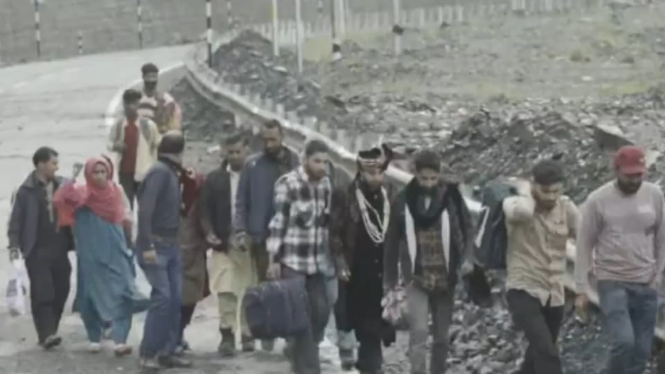 Ramban Landslide Indian Army has launched an operation to restore connectivity along the National Highway 44