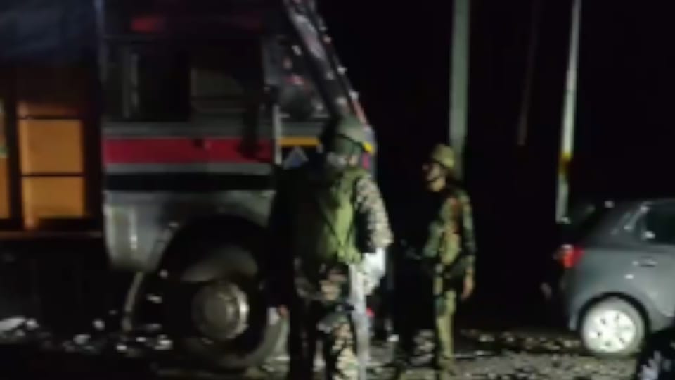 Ramban Landslide Indian Army has launched an operation to restore connectivity along the National Highway 44
