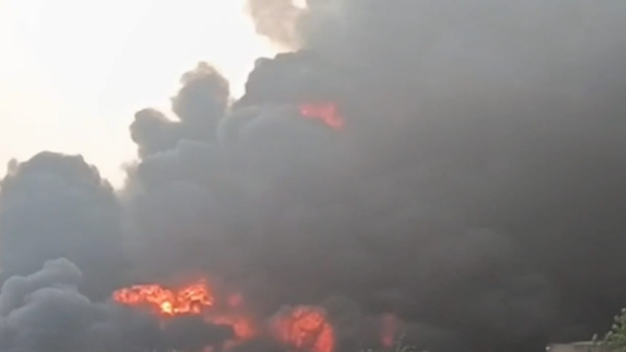 West Bengal: Huge fire at chemical factory in Howrah, RAF called in