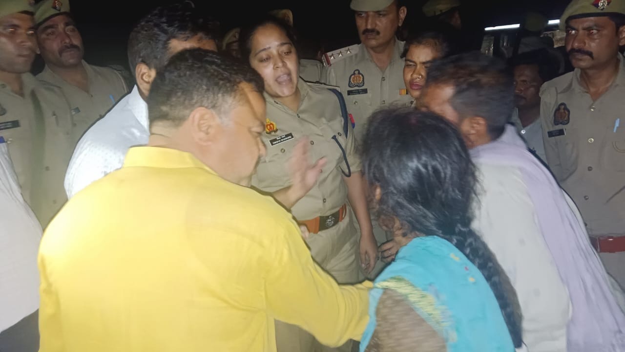 Shahjahanpur accident BJP MLA got angry on Police