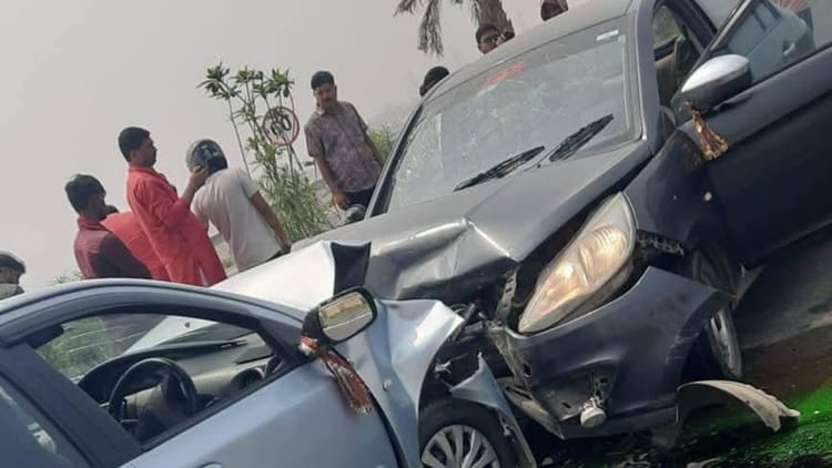 Bihar Accident: मोकामा-बेगूसराय फोरलेन पर भीषण सड़क हादसा, दो कारों की आमने-सामने टक्कर; छह लोग गंभीर घायल