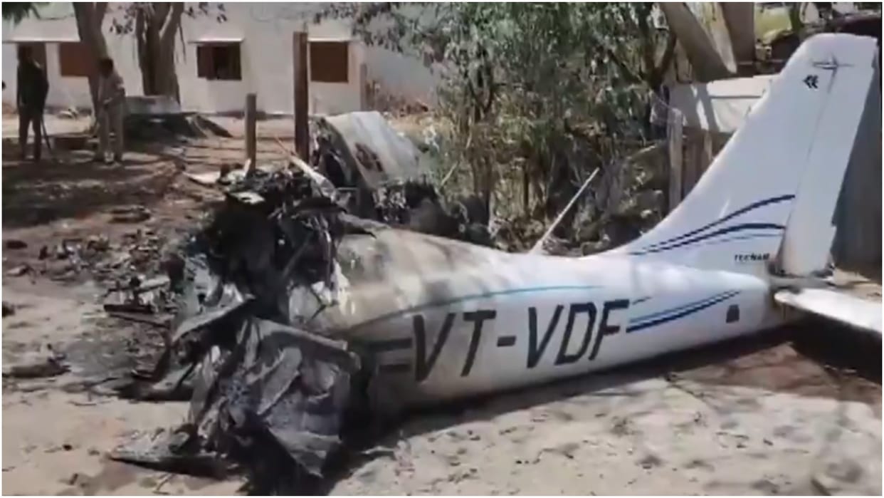 Trainer aircraft crashes in Amreli of Gujarat, pilot killed: Police Know all about it