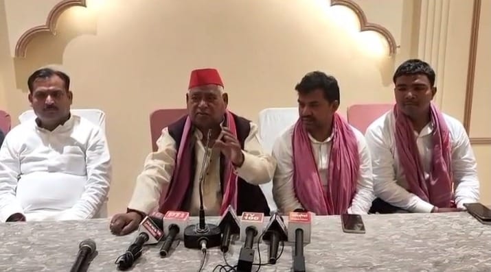 SP MP Awadhesh Prasad sit dharna in Milkipur April 26 law order stray cattle became the issue