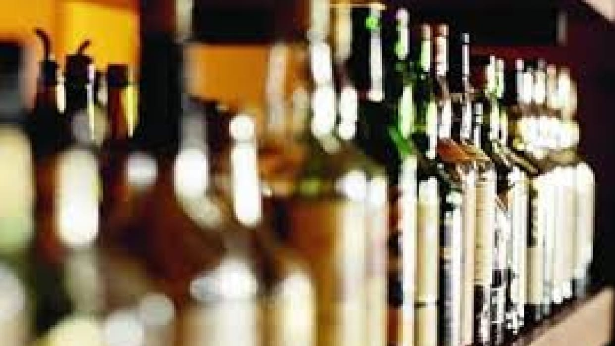 action by Excise Department in Raipur, fake hologram and lid of liquor seized, two accused arrested