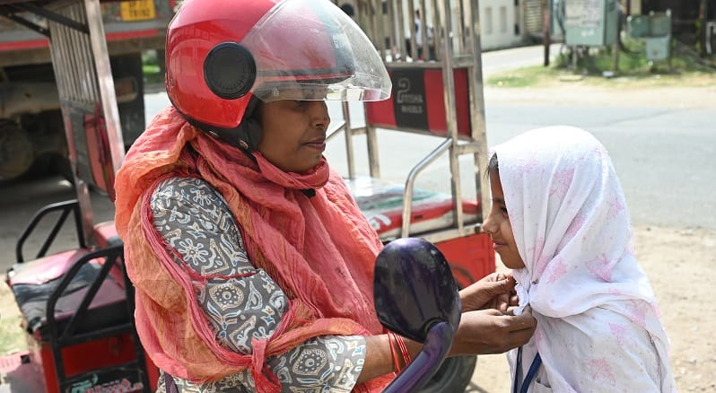 Kanpur Weather Update Maximum temperature dropped by five degrees severe heat likely again from five