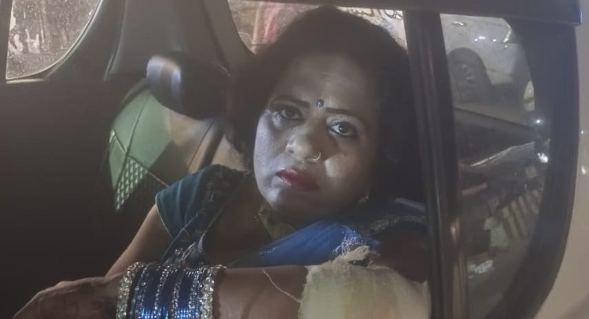 Kanpur Purse looted from a woman advocate injured in the scuffle robbers returned after an hour one arrested