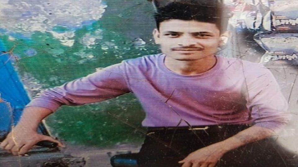 young man who went to take a bath in a swimming pool died
