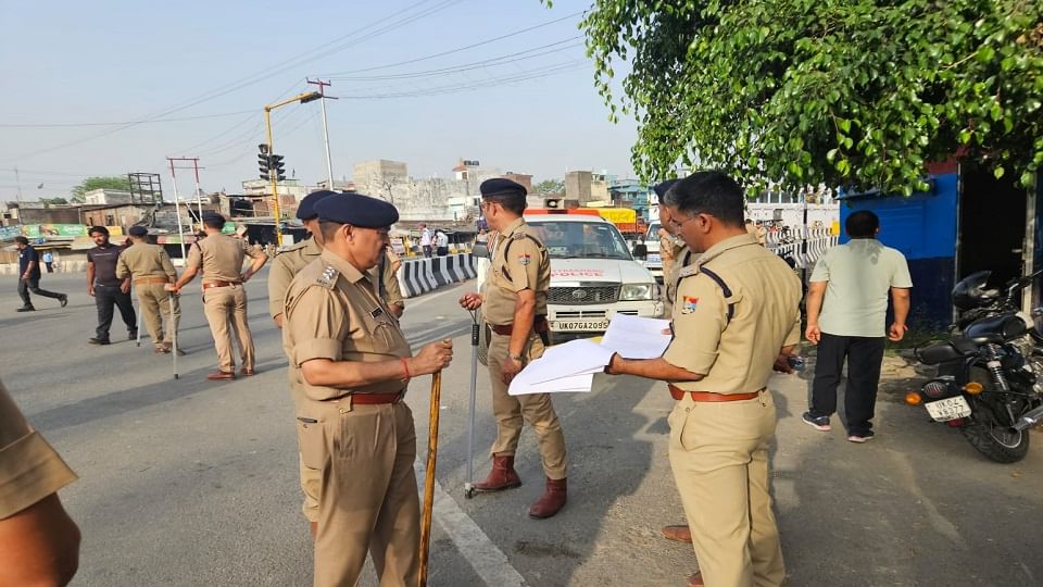 Decades old mausoleum demolished in Rudrapur