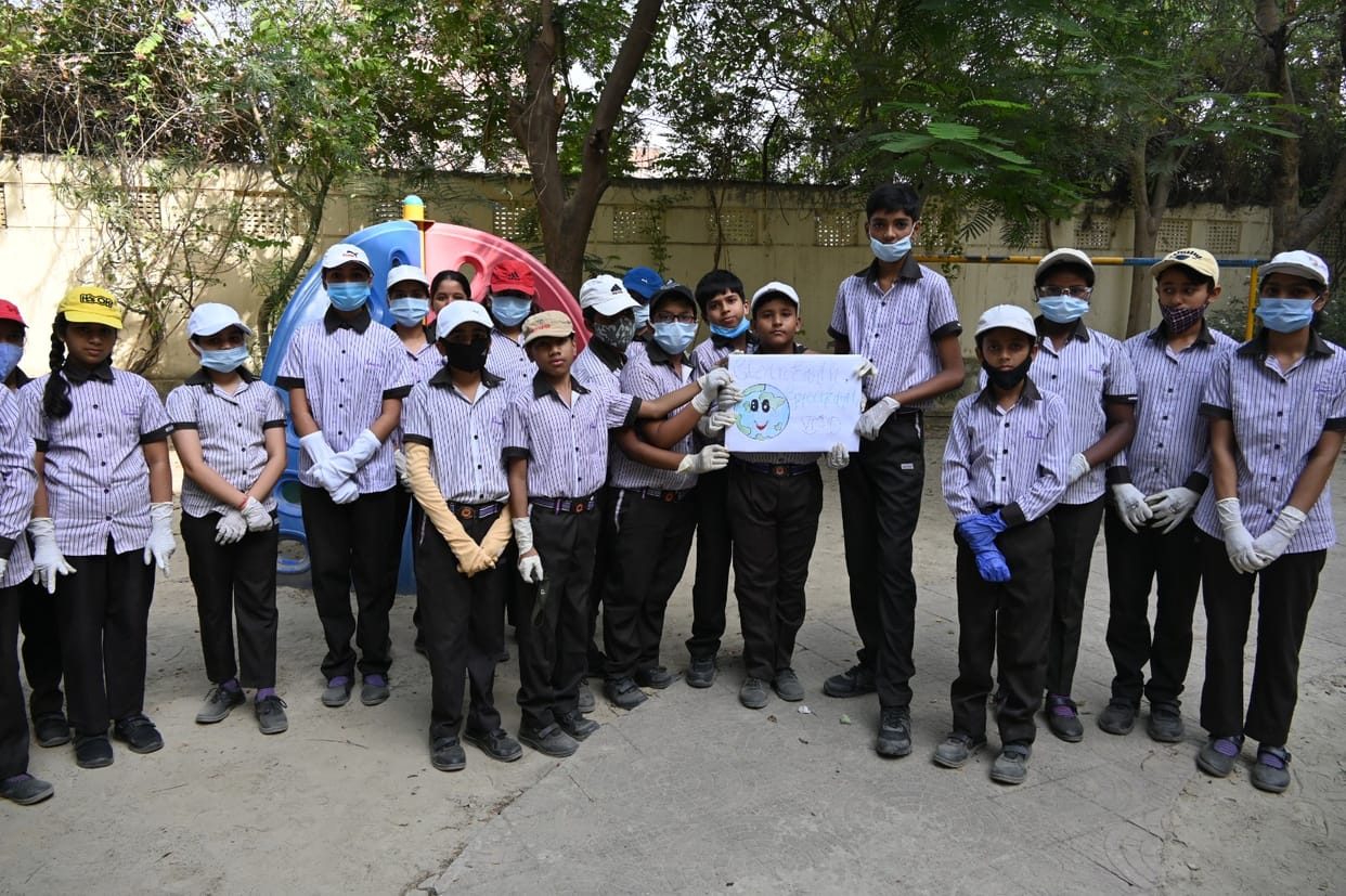 Earth Day: On Earth Day, children took a pledge to keep the earth clean and beautiful