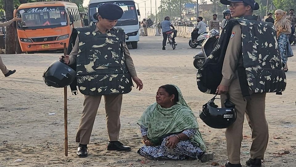 Decades old mausoleum demolished in Rudrapur