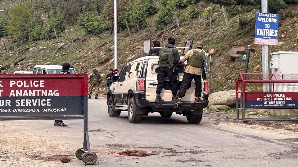 Pahalgam Terrorist Attack Terrorists shot a man after asking his religion