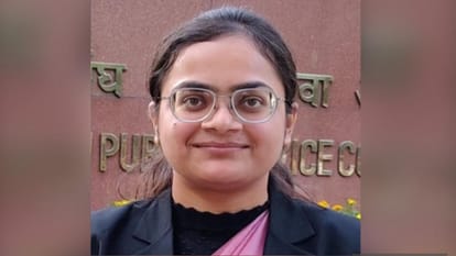 UPSC Result: West UP's promising students dominate, Komal got sixth rank, Riya Saini got 22nd rank