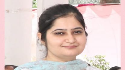UPSC Result: West UP's promising students dominate, Komal got sixth rank, Riya Saini got 22nd rank
