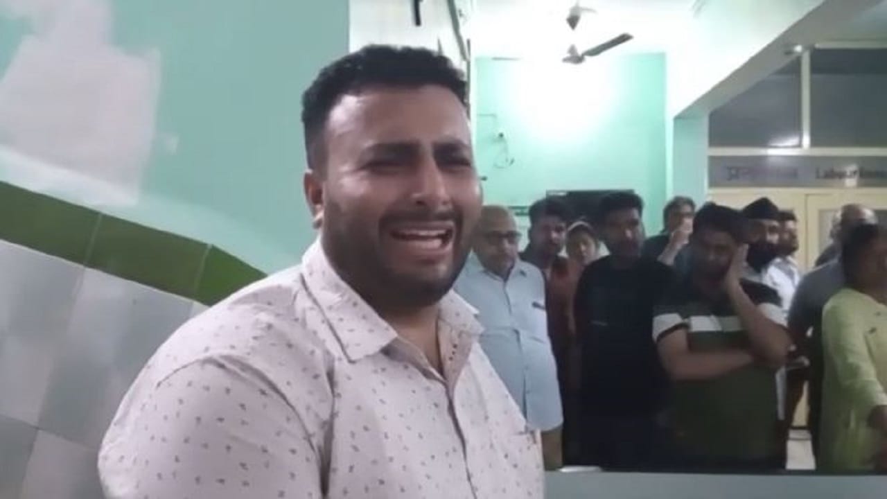 FIR Lodged against four doctors in the case of teacher death in shahjahanpur