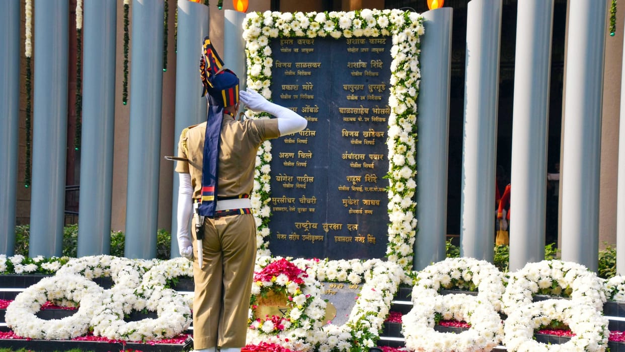 Maharashtra: Widow of 26/11 martyr policeman appointed as Deputy SP on probation, News in Hindi