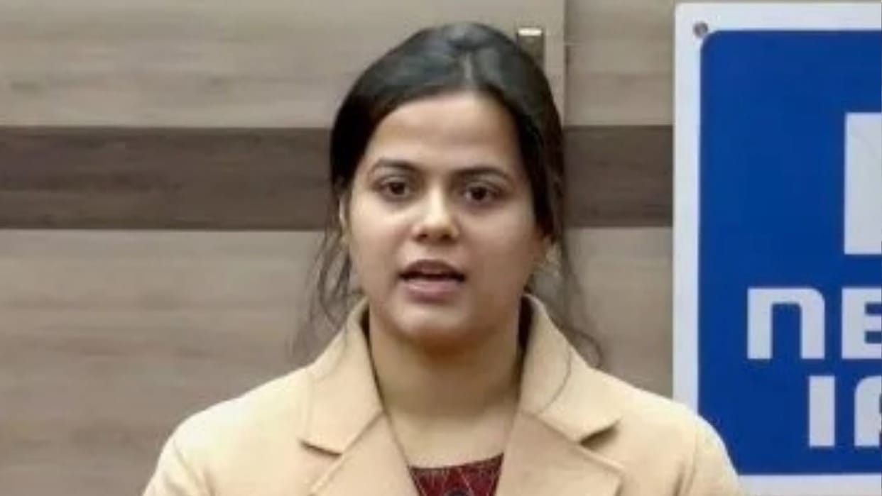 UPSC CSE Topper Shakti Dubey of Ballia Success story wonders in second attempt