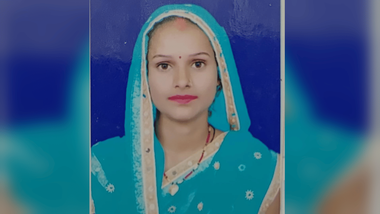 Married woman fed up with husband's torture committed suicide by hanging herself