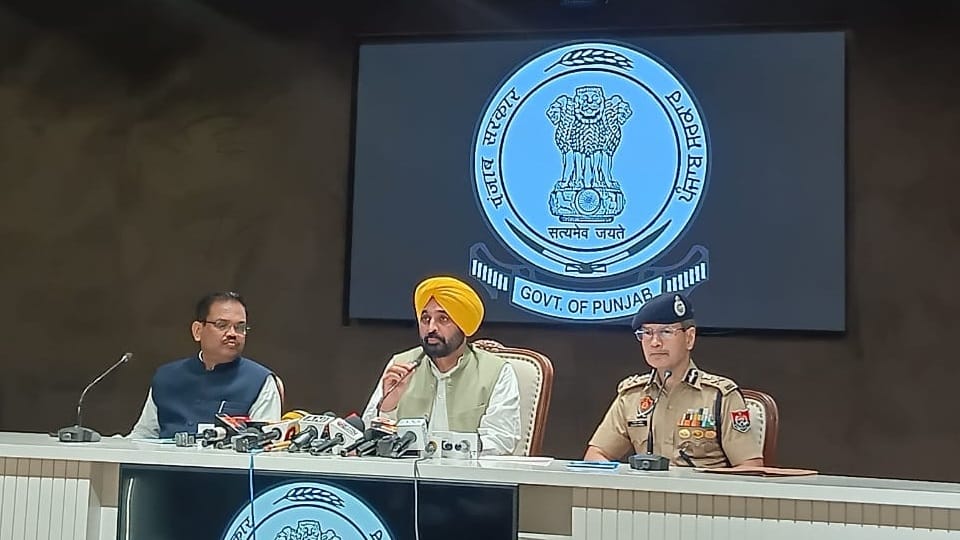Pahalgam Terror Attack Alert in Punjab CM Bhagwant Mann calls high level security meeting