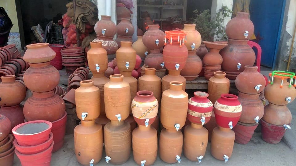 The craze for matka did not diminish even in the era of refrigerators in kashipur