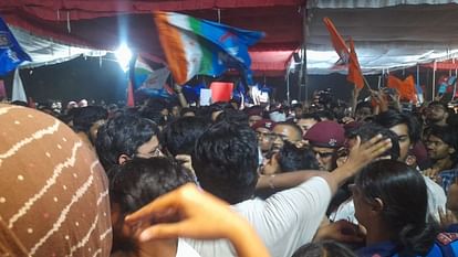 जेएनयू छात्रसंघ चुनाव: पहलगाम बदले की मांग और फलिस्तीन-इजराइल झंडा विवाद, डिबेट से पहले तनाव Demand for revenge for Pahalgam incident arose in JNU student union elections