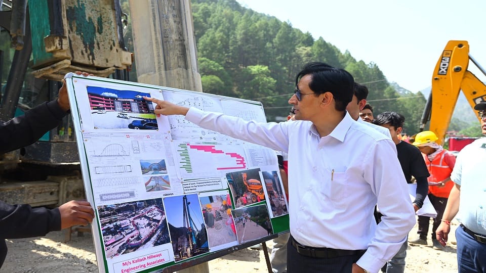 Deepak Rawat reviewed the traffic, parking and shuttle service arrangements from Bhawali to Kainchi Dham