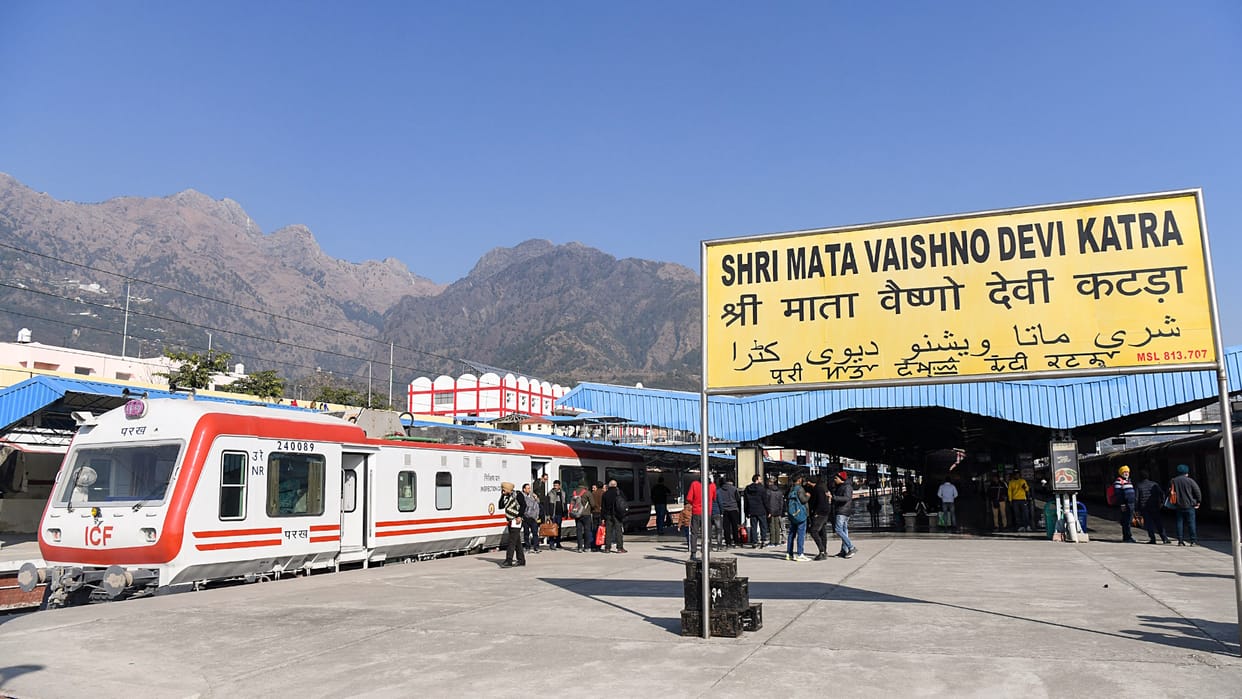 Pahalgam Railways came forward to help passengers stranded in Jammu Kashmir special train will run from Katra
