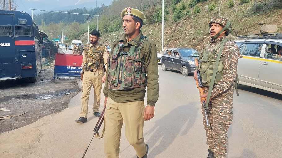 Pahalgam Terror Attack Terrorists Open Fire on Tourists in Pahalgam Ground, Check Video
