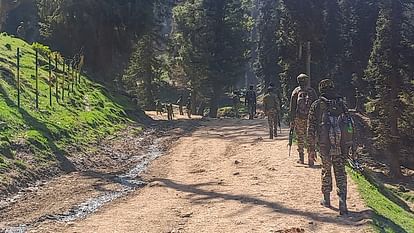 Pahalgam Terror Attack Terrorists Open Fire on Tourists in Pahalgam Ground, Check Video