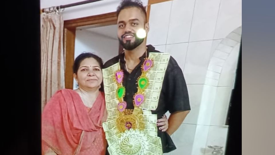 Pahalgam Terror Attack Karnal Vinay Narwal Killed by Terrorist in Jammu Attack Just Few Days After Wedding