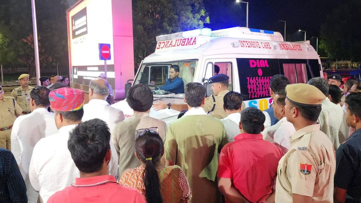 Rajasthan body of Neeraj who lost his life in Pahalgam attack reached Jaipur many leaders present at airport