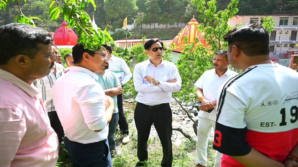 Deepak Rawat reviewed the traffic, parking and shuttle service arrangements from Bhawali to Kainchi Dham