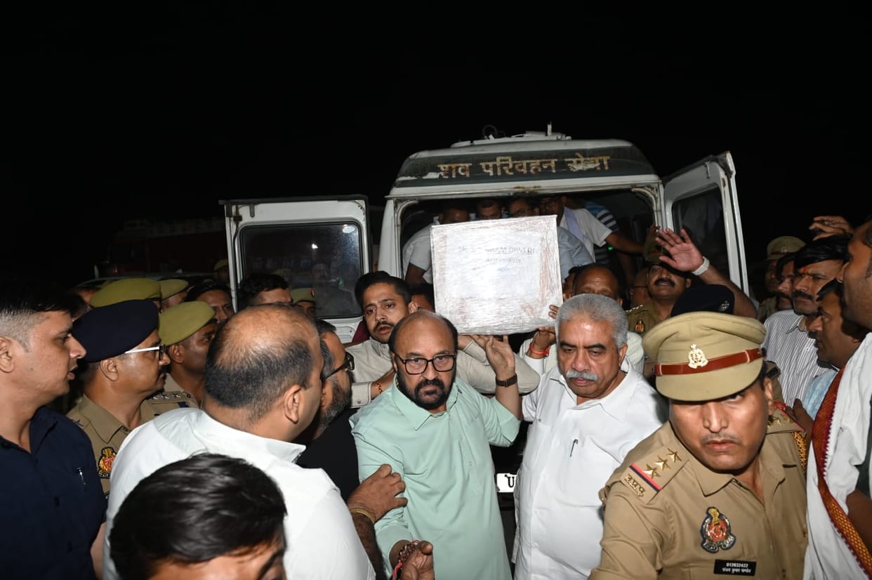 Pahalgam Attack: CM Yogi will reach Hathipur, pay tribute to Shubham