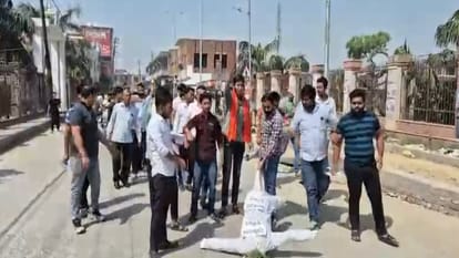 Pahalgam terror attack: Public anger in West UP, markets closed in Meerut, slogans of Pakistan Murdabad raised