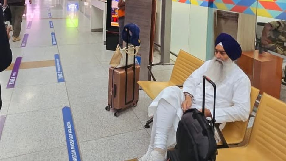Air India misbehaved with former Jathedar of Sri Akal Takht Sahib Giani Raghubir Singh