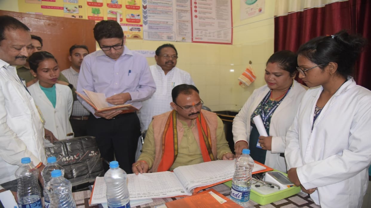 CG Minister Jaiswal inspected health centers to review facilities, gave instructions to officials