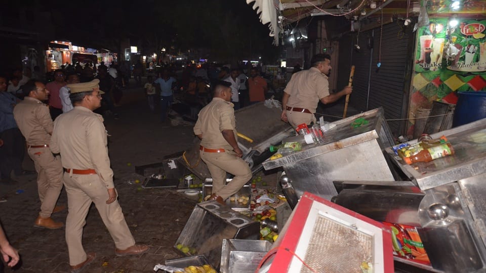 Shopkeeper beaten up for spitting in juice, counter broken
