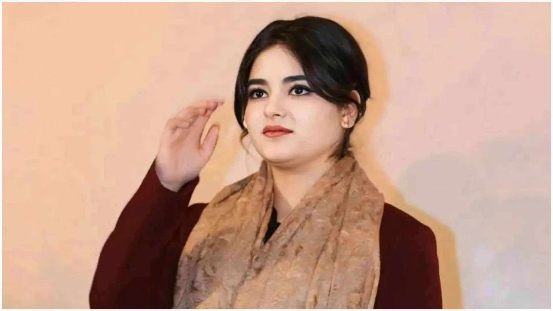 Arijit Singh Left Bollywood Actors Like Zaira Wasim Mamata Kulkarni Also Says Goodbye To Industry