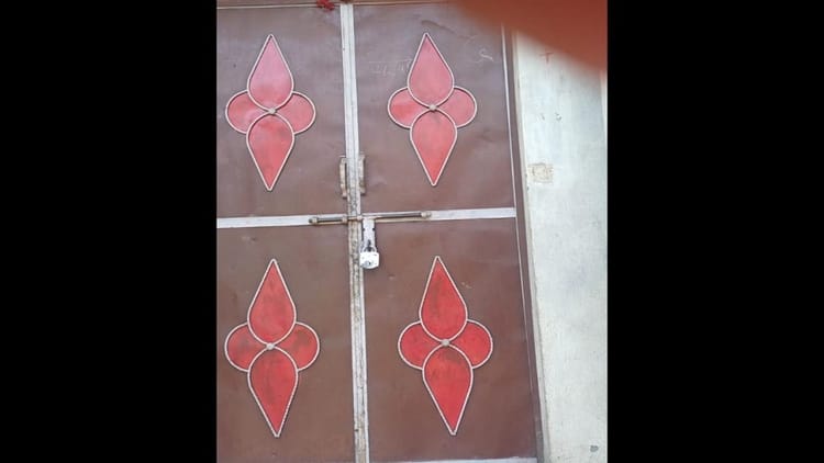 Saharanpur: पहले चाकू मारे, फिर प्रेमिका और खुद पर पेट्रोल डालकर लगाई आग, प्रेमी की मौत, युवती का है ये हाल...