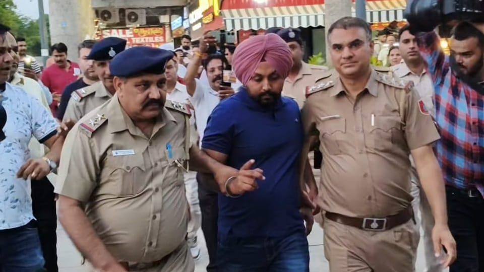 Youth raised slogans of Pakistan Zindabad in Chandigarh