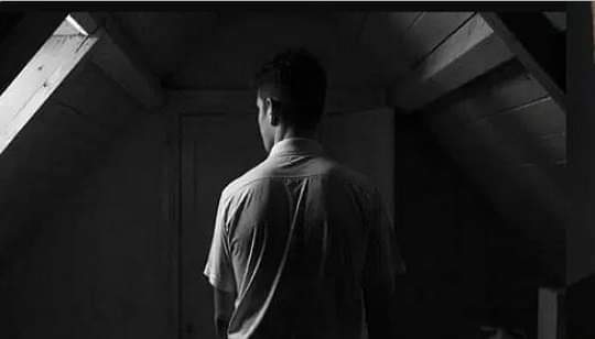 युवक सांकेतिक