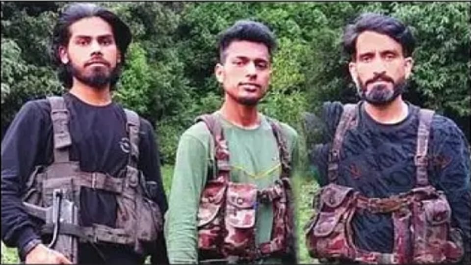 Pahalgam Terror Attack latest video of Pahalgam attack has surfaced terrorists are seen firing in video
