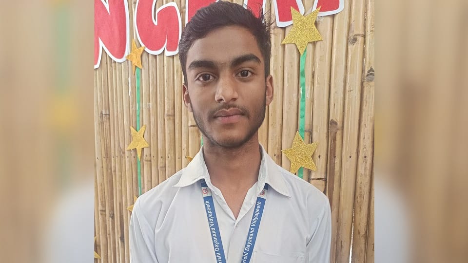 UP Board Result 2025 Anas topped Ghaziabad district in 10th
