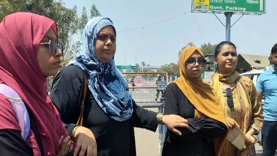 191 Pakistanis go back from Attari border many women could not return