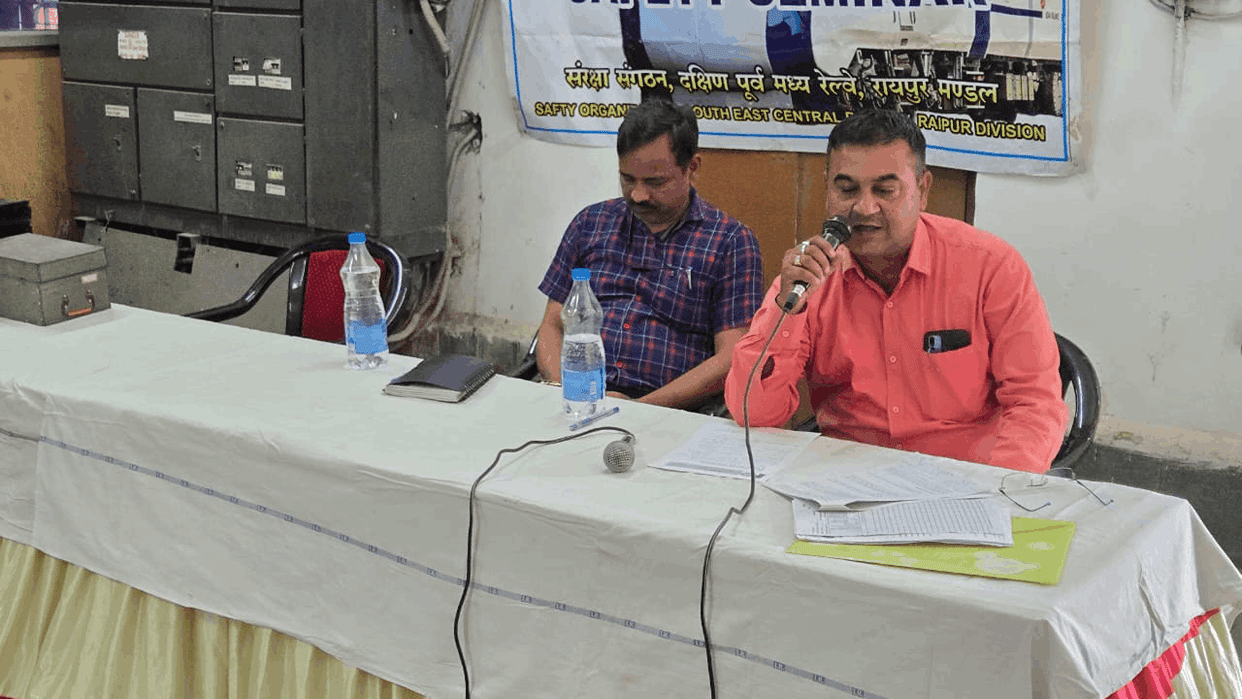 Safety seminar organized at Bhatapara station