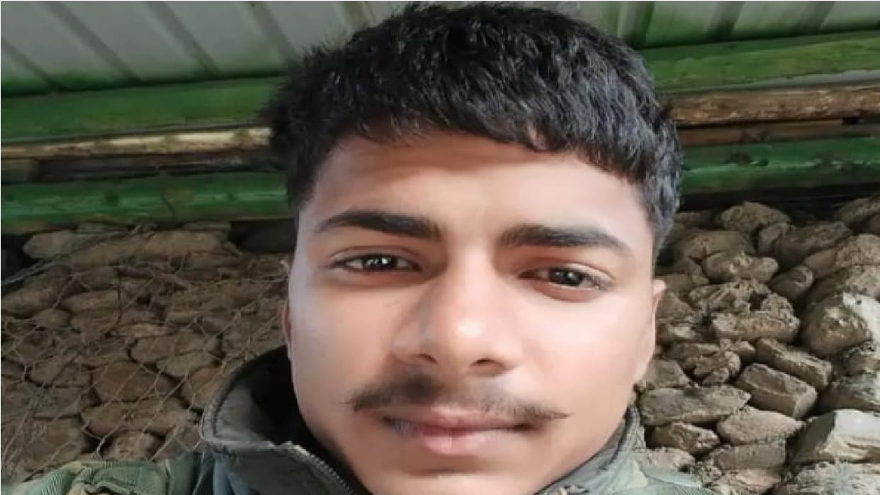 Jhajjar Salhawas son Naveen Jakhar martyred in terrorist encounter in Baramulla atmosphere of grief in village