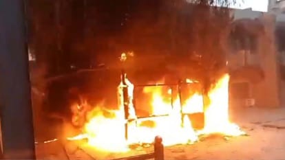 Fire broke out in DRM office due to short circuit in chandauli